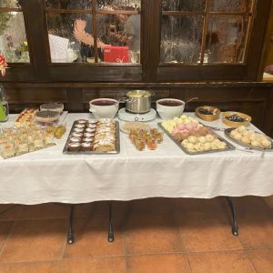 Desserts auf einem Tisch beim Silvester-Buffet im Landgasthof Sonne Röttingen